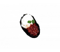 Гункан красная икра и сыр